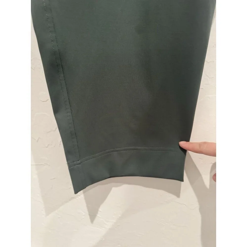 Lululemon Tapered-Leg Mid-Rise Crop 25" *Luxtreme Dark Forest Size Medium - Picture 12 of 16